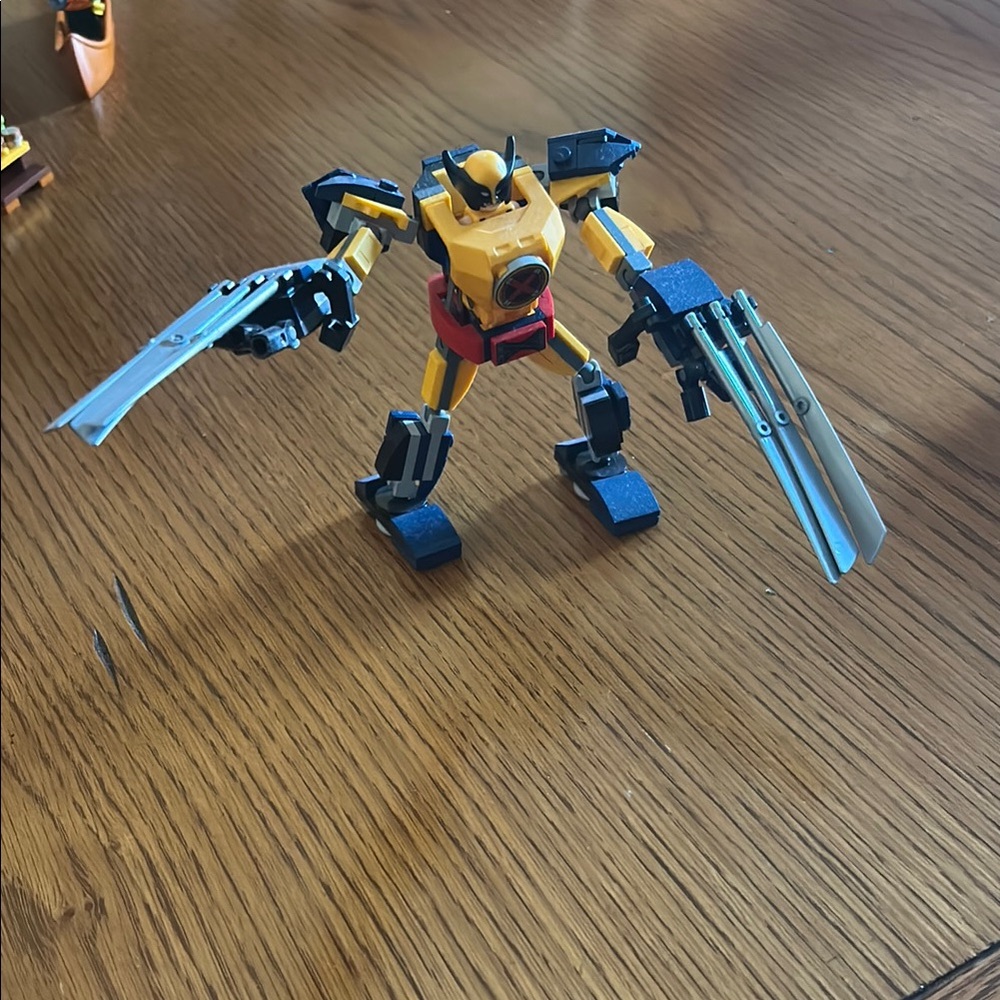 Lego Yellow and Black Action Figures Playset